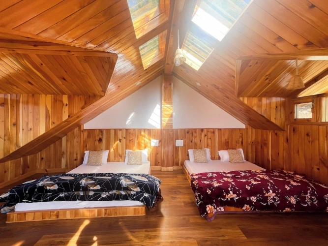Standard Duplex room with balcony and with mountain view
