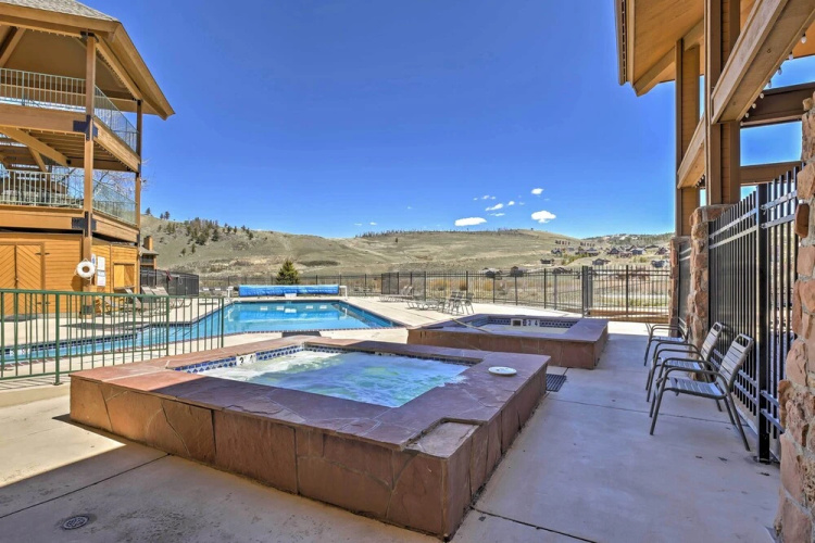 Granby Condo w/ Pool Access, Near Hiking & Skiing!