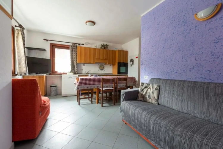 3 Bedrooms Apartment