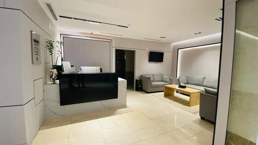 Tallaq hotel