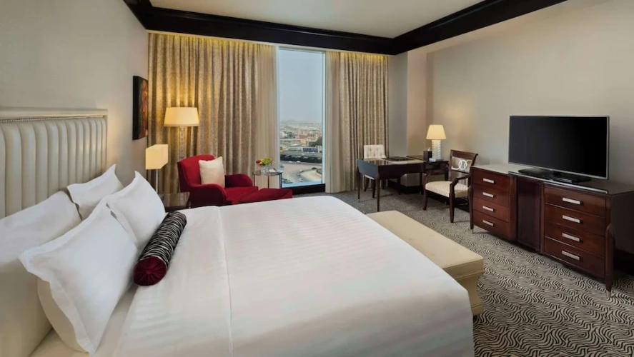 Deluxe Double room with city view
