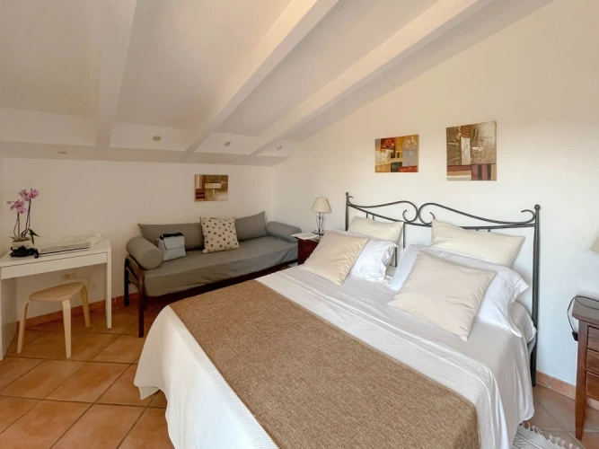 Classic Triple room