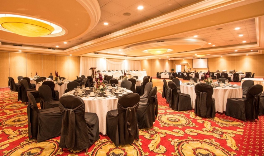 Holiday Inn & Suites St. Catharines Conf Ctr photo 43
