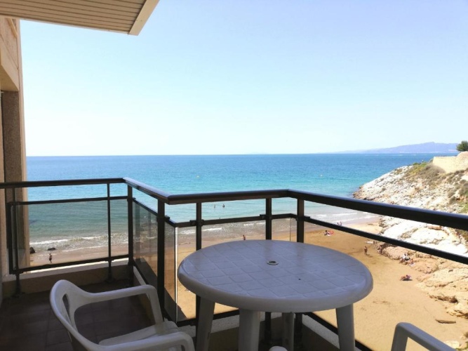 3 Bedrooms Apartment