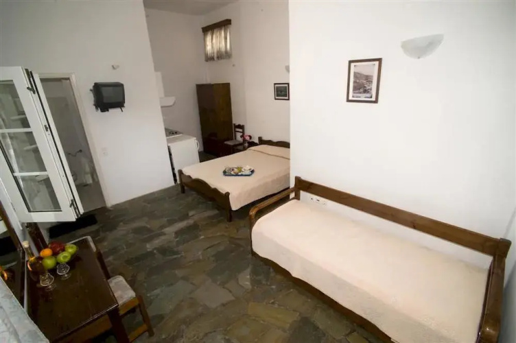Aiolos Hotel