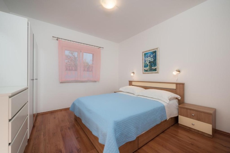 1 Bedroom Apartment with sea view