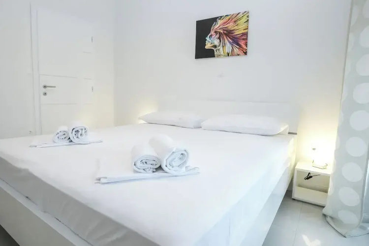 Tomana B Apartments