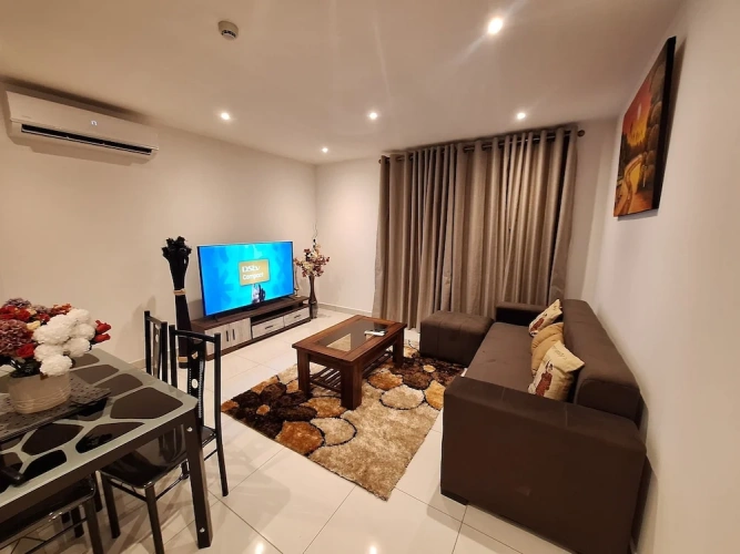 1 Bedroom Luxury Apartment with balcony and with garden view