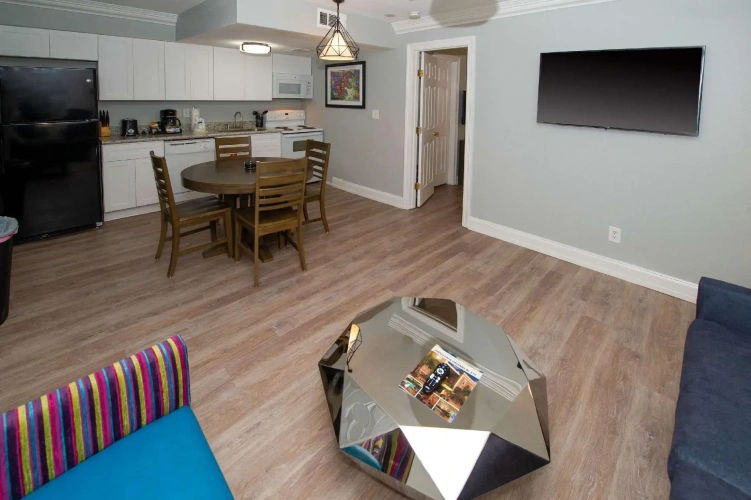 Double Suite