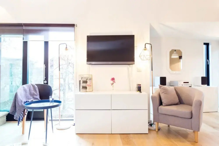 The Cliffside Loft - Distinctly Modern 3Bdr Riverside Home