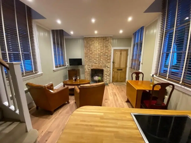 1 Bedroom Apartment with garden view