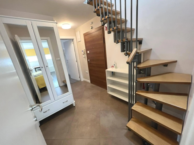 Unique Luxurious Jacuzzi PENTHOUSE DUPLEX in City Center! 2 BATHS! FREE PARKING!