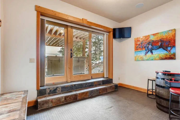 Moose Tracks Lodge