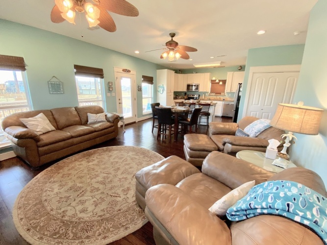 Beach Please 3 Bedroom Home by RedAwning