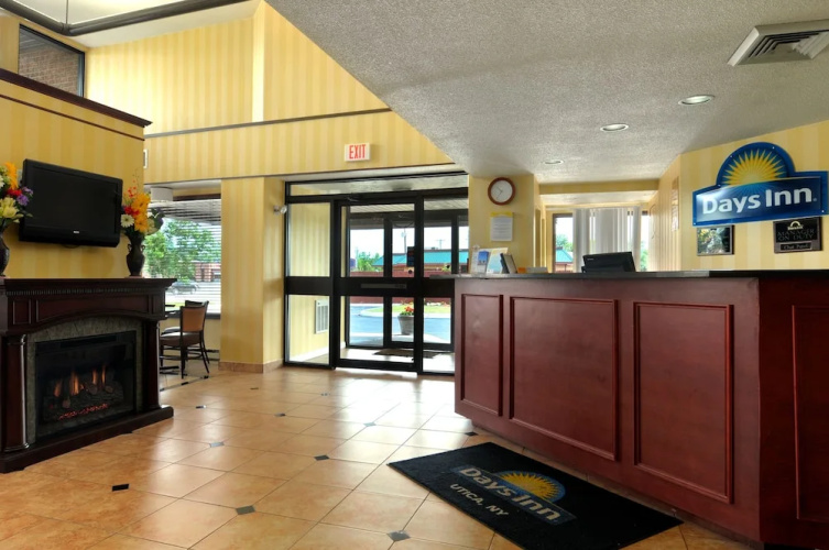 Days Inn Utica
