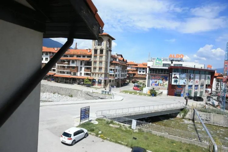 Great location near lift