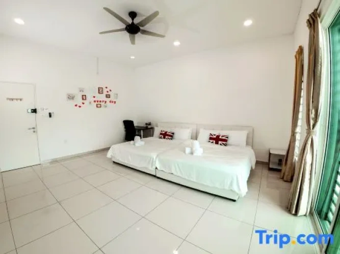 4 Bedrooms Cottage