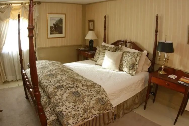 Colby Hill Inn