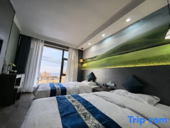 Standard room with lake view