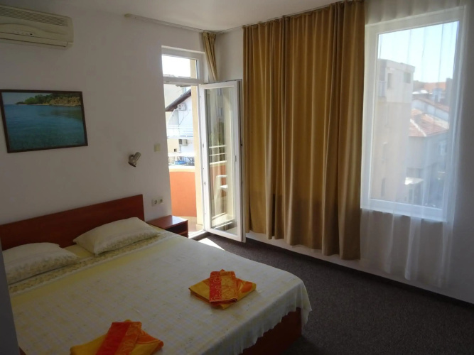 Dobrevi Guest House