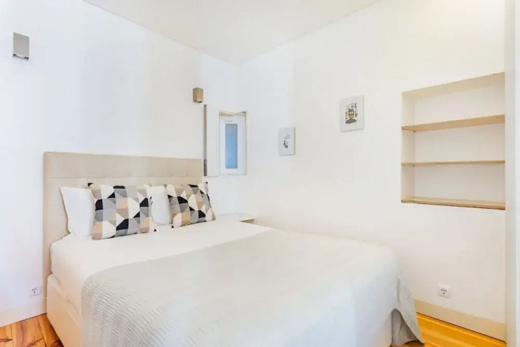 Romantic Alfama Getaway