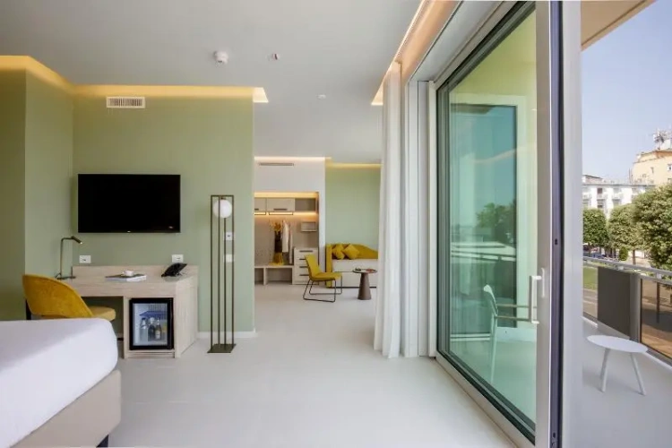 Executive Suite with balcony