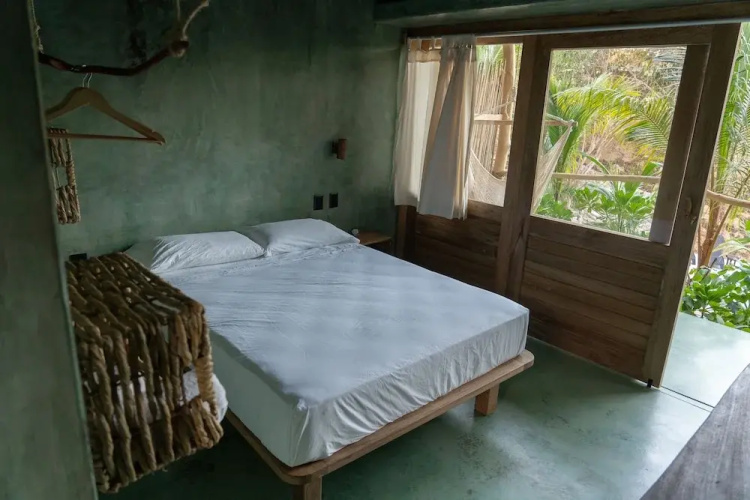 Cocos Hotel