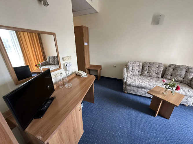 1 Bedroom Quadruple Apartment with balcony