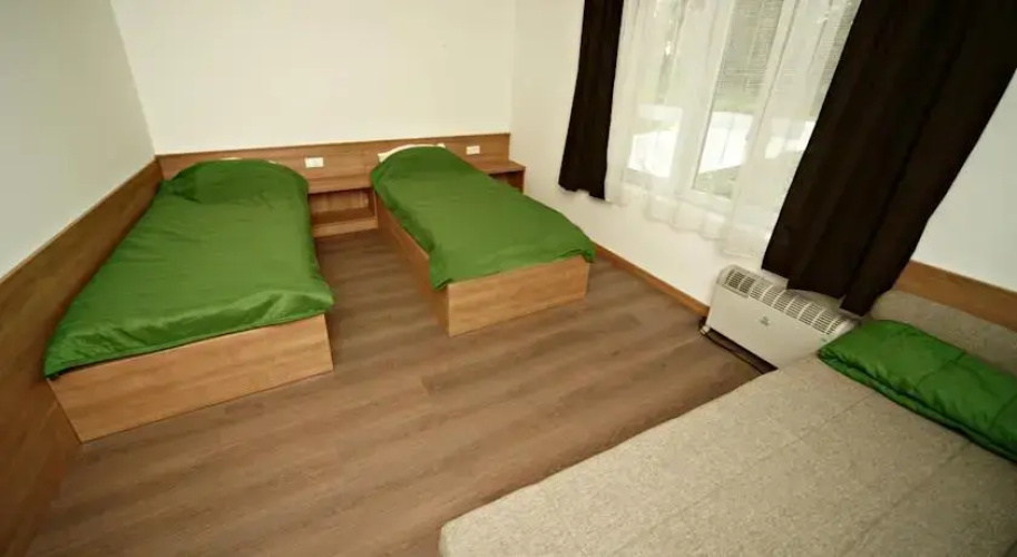 Rooms And Apartments at River