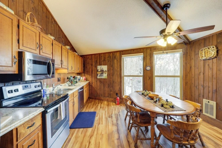 3 Bedrooms Cottage