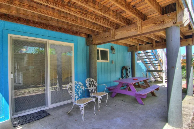 4 Palms 628 by RedAwning