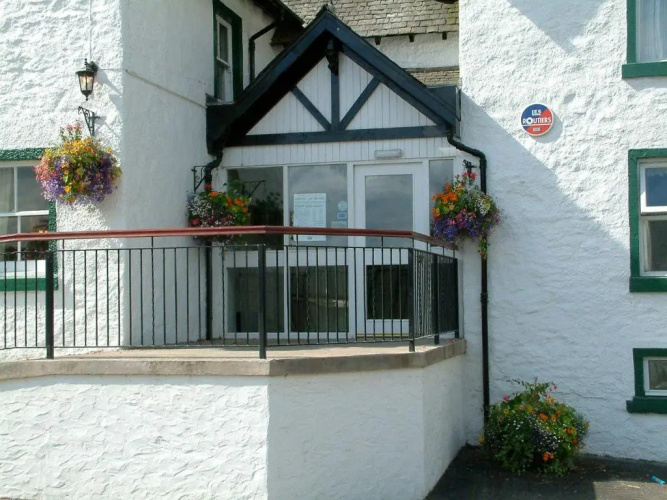 The Bridge of Cally Hotel