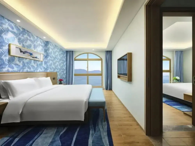 Emerald Bay Hotel