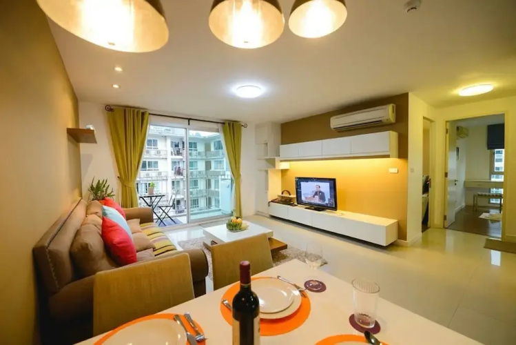 Nicely Apartment Near MRT Ratchadaphisak