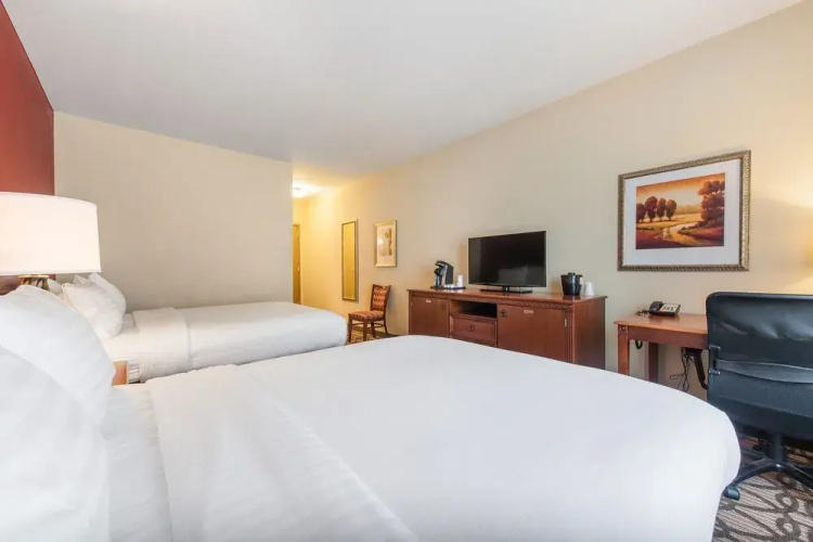 Holiday Inn Express & Suites LaGrange
