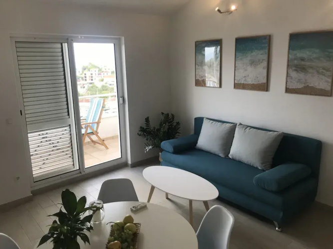 Sunny Apartments