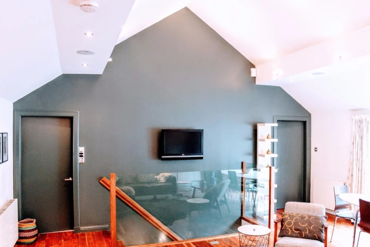 1 Bedroom House With Balcony