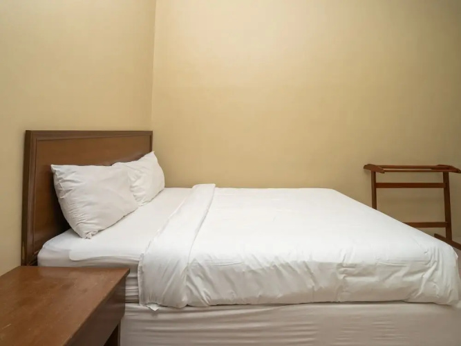 OYO 90585 D Pearl Hotel
