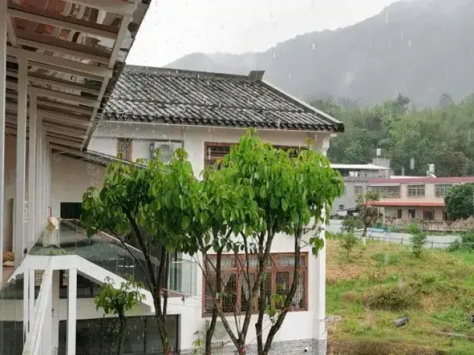 Huajianman Hostel