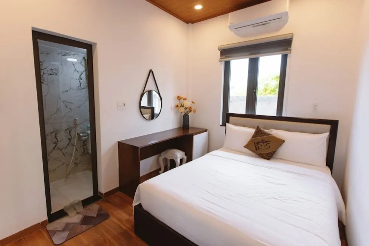 2 Bedrooms Villa
