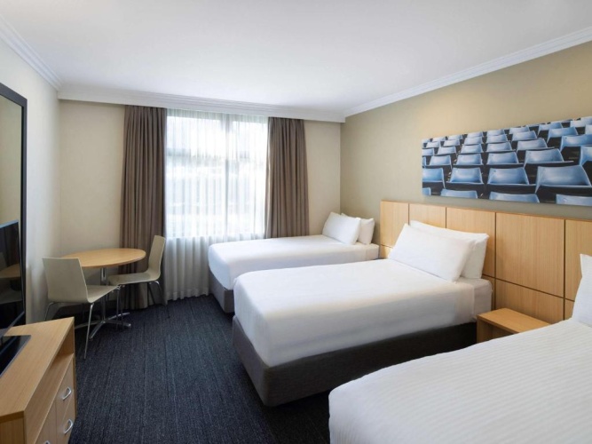 Standard Triple room