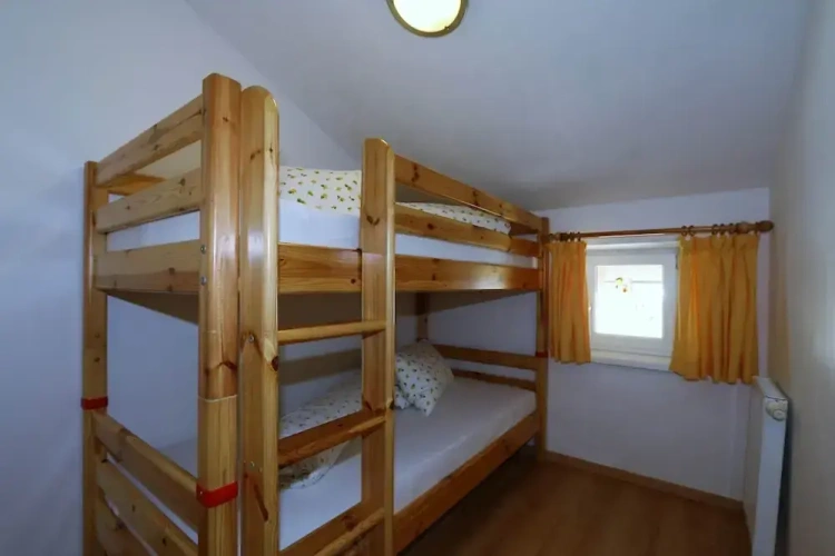 3 Bedrooms Classic Apartment