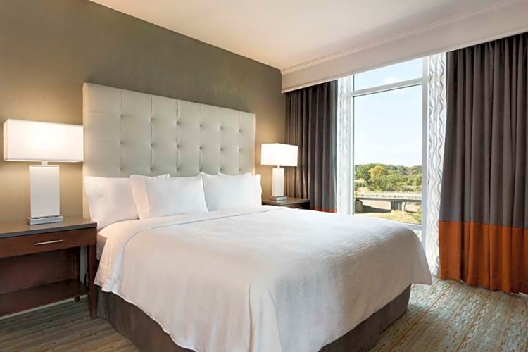 Standard Double Suite