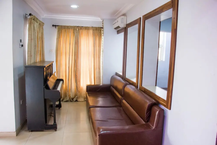 Kaft Hotels and Lounge