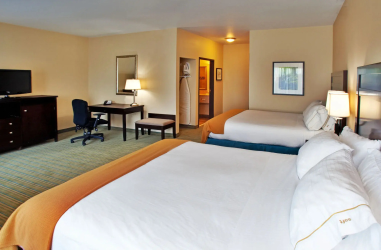 Holiday Inn Express Waterloo Cedar Falls by IHG