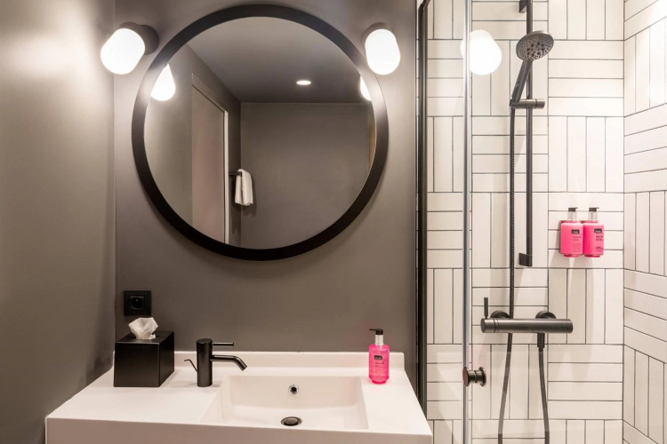 Moxy Bordeaux Hotel photo 9