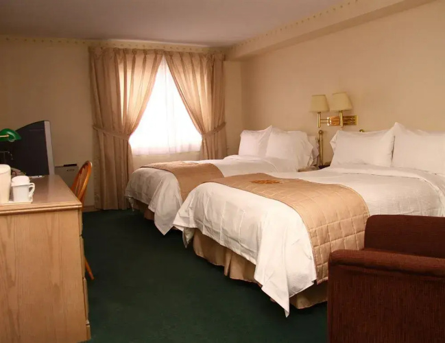 Lakeview Inns & Suites