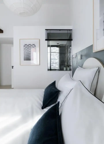 Standard Double room with city view