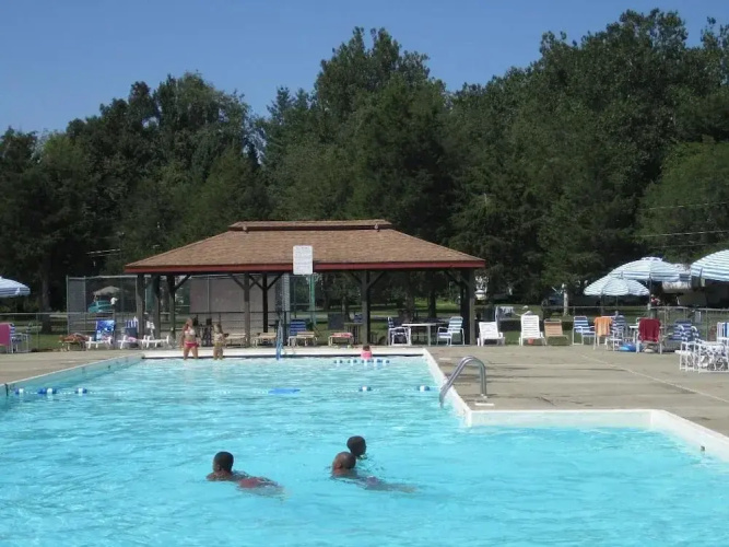 Rondout Valley Camping Resort Deluxe Park Model 13