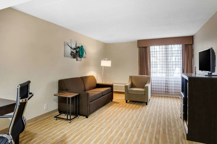 Quality Inn & Suites